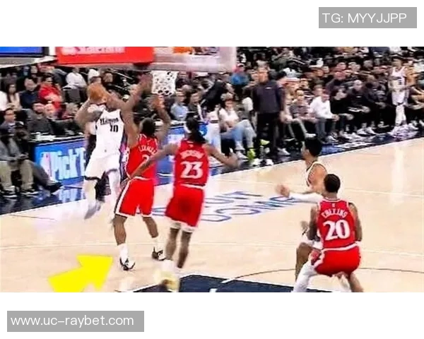 快船主场对阵黄蜂伦纳德脚踝伤势成比赛悬念